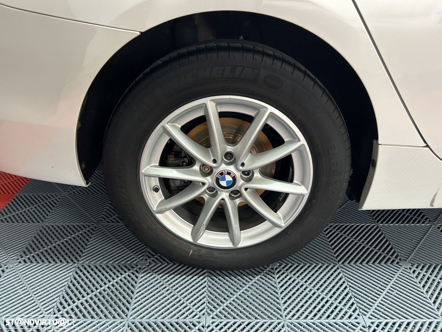 BMW 216 Gran Tourer d - 17