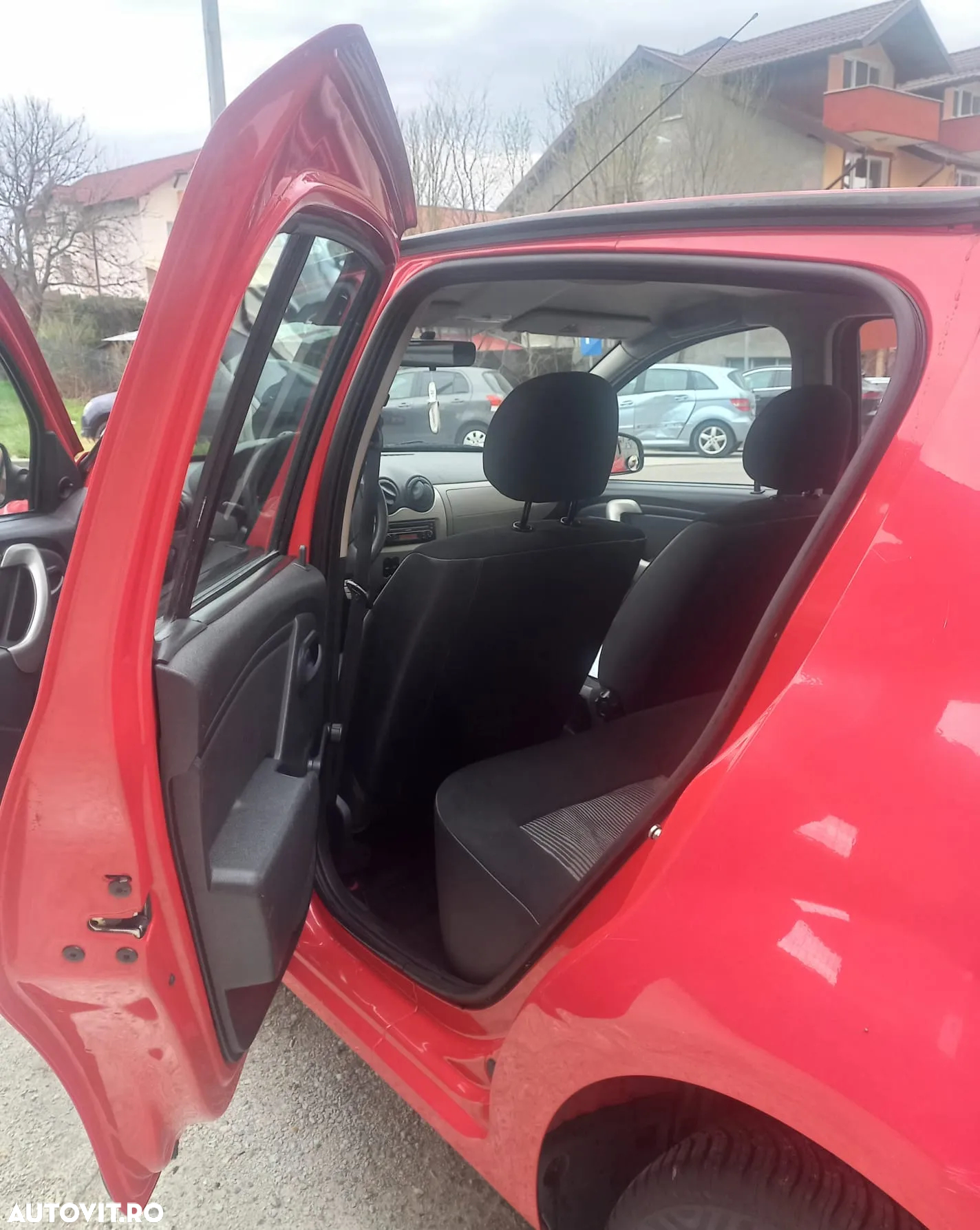 Dacia Sandero 1.2 16V - 11