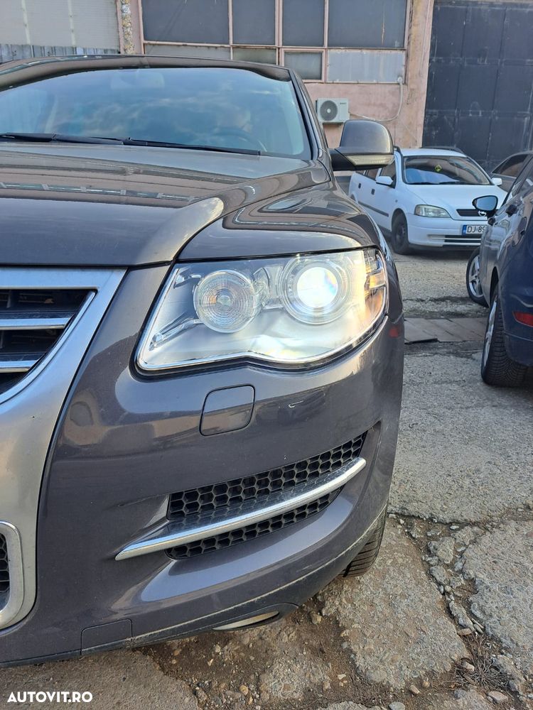 Volkswagen Touareg - 11
