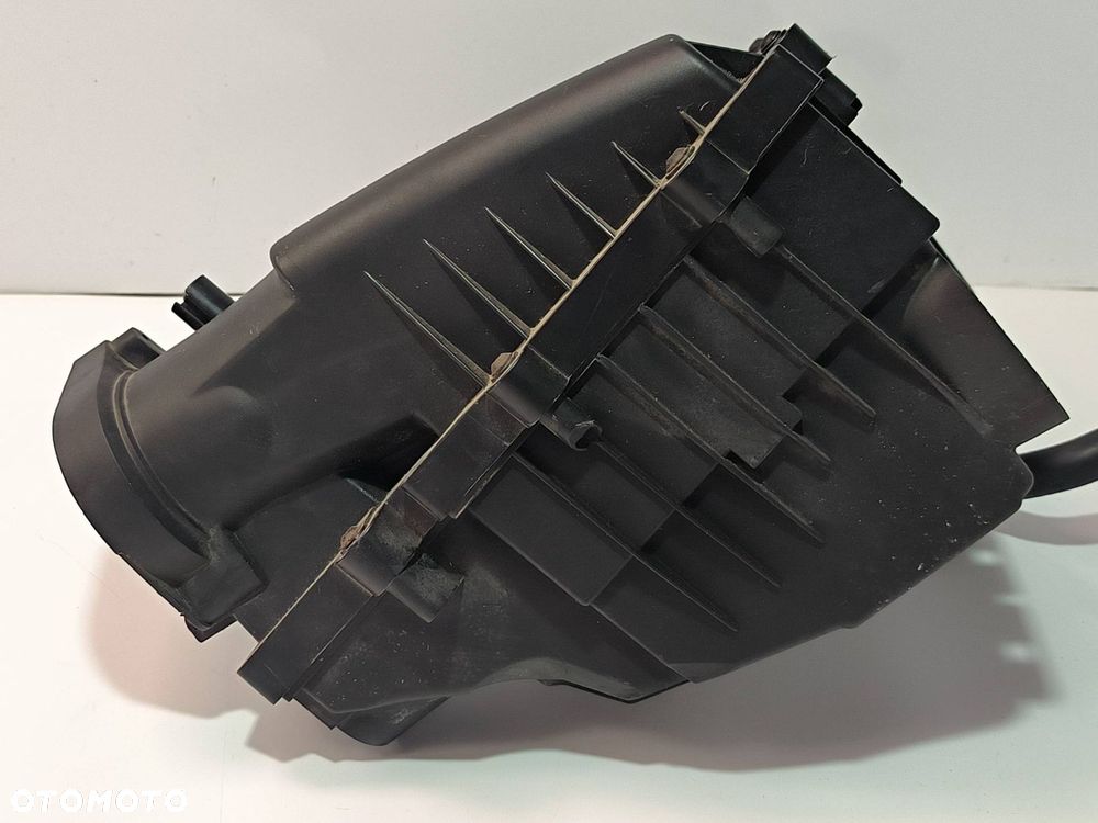 OBUDOWA FILTRA SKODA OCTAVIA III 5Q0129620B - 5