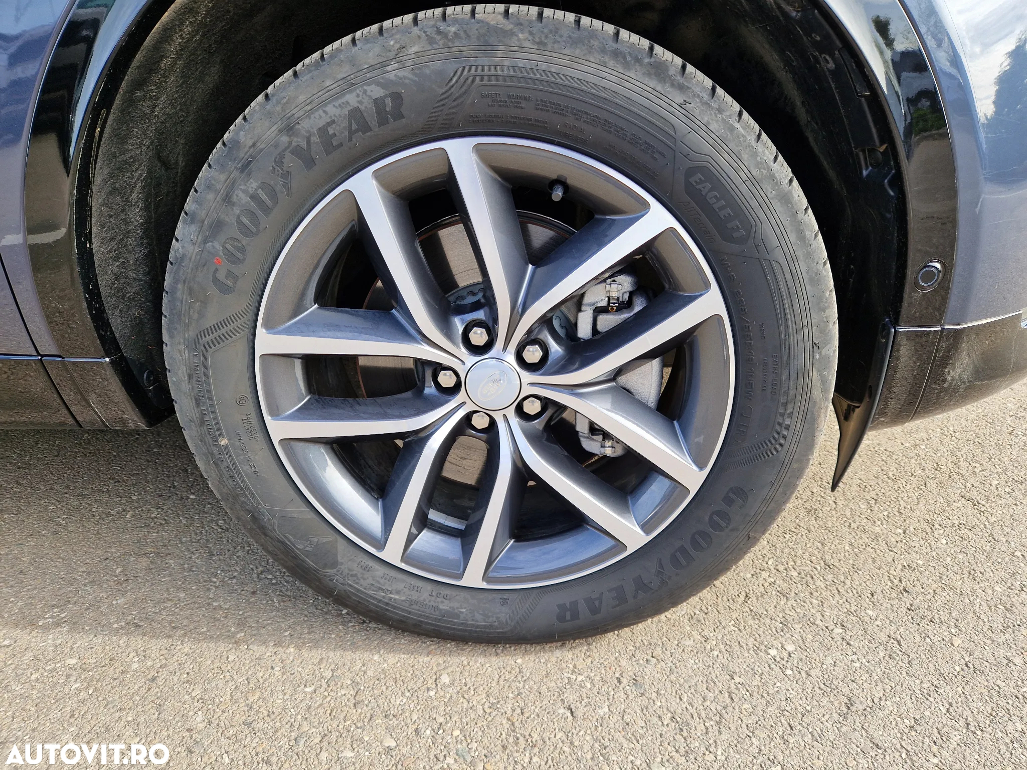 Land Rover Discovery Sport 2.0 D200 R-Dynamic MHEV SE - 6