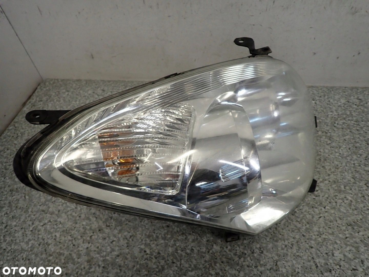 TOYOTA COROLLA VERSO 07- LAMPA PRZEDNIA PRAWA REFLEKTOR PRAWY - 7