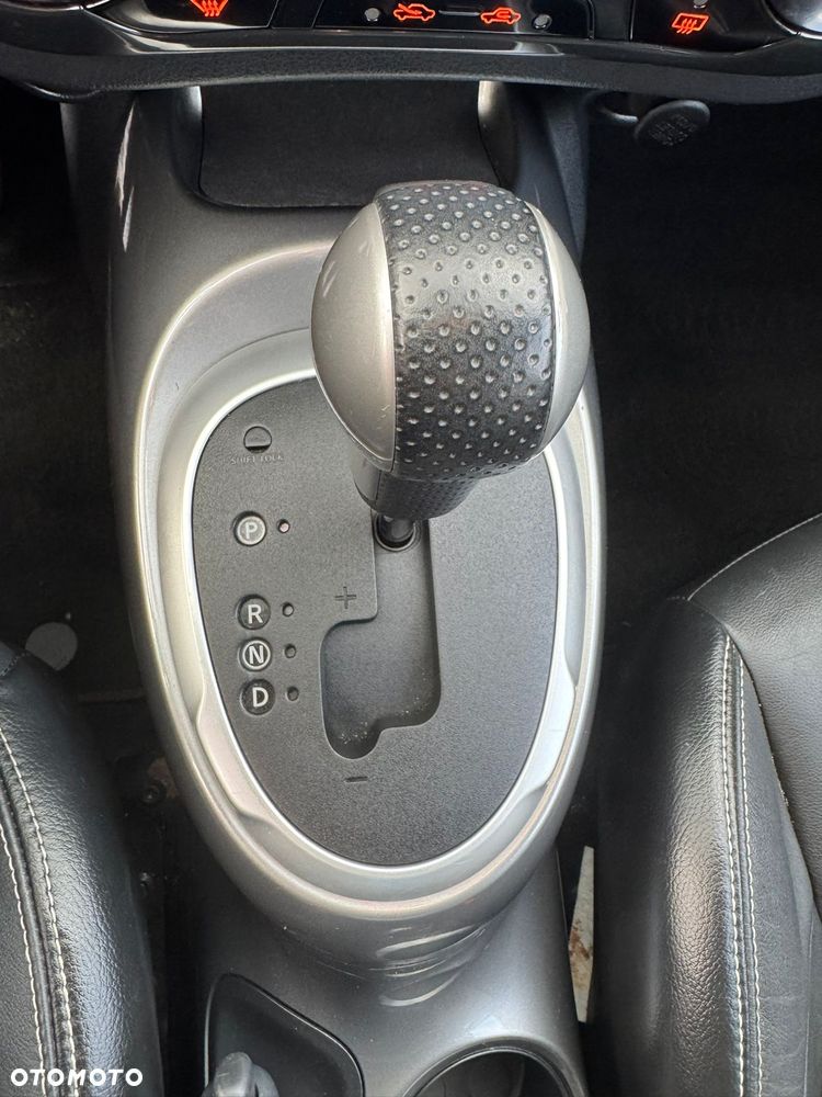 Nissan Juke 1.6 DIG-T ALL-MODE 4x4i Xtronic Tekna - 35