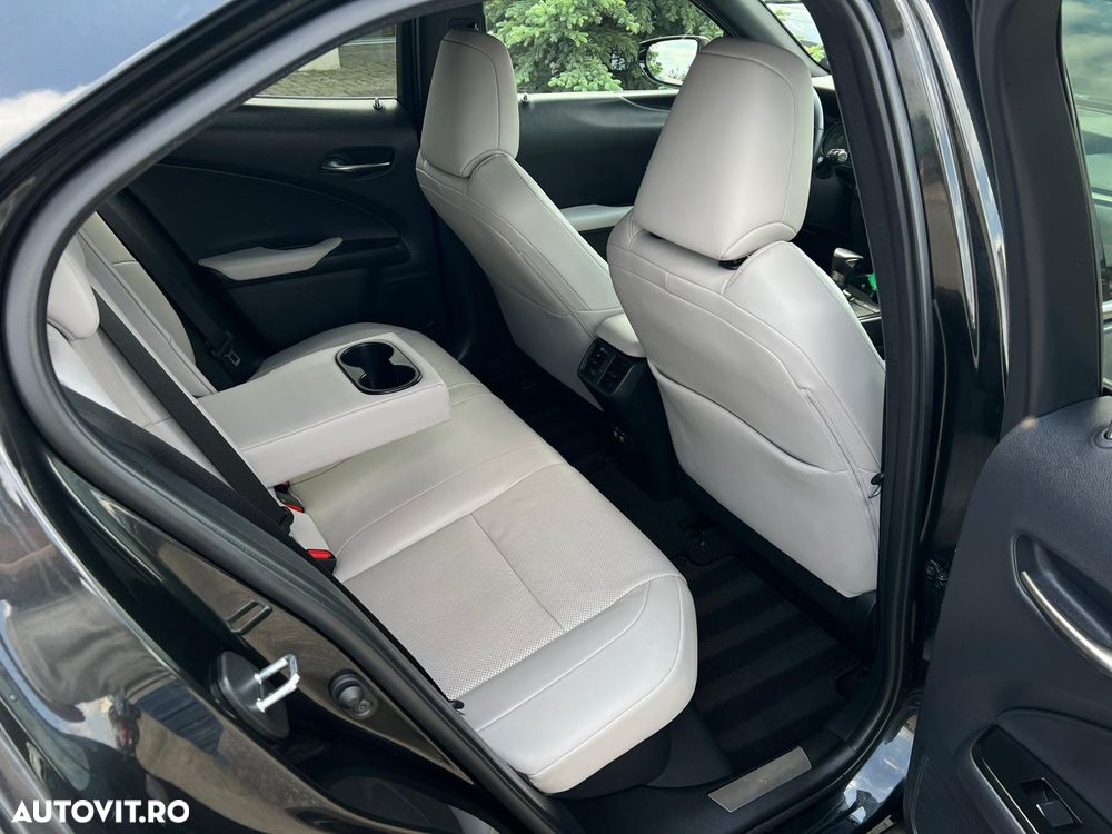 Lexus UX 250h Luxury Line - 15