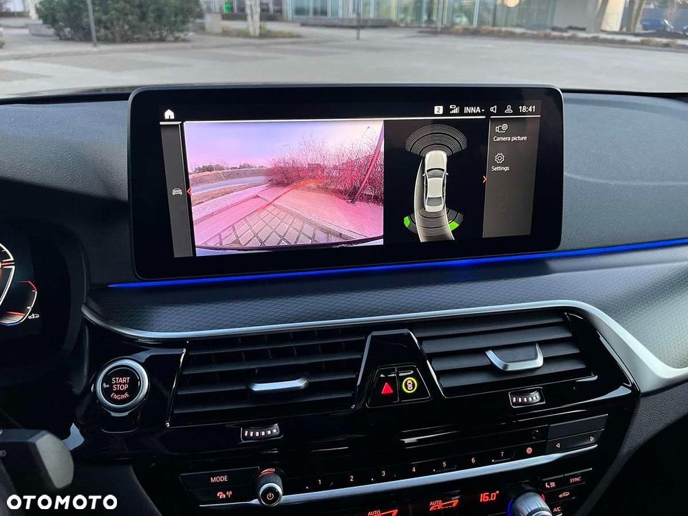 BMW Seria 5 520d M Sport Edition - 12