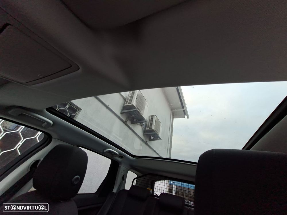 Land Rover Discovery Sport 2.0 eD4 SE - 8