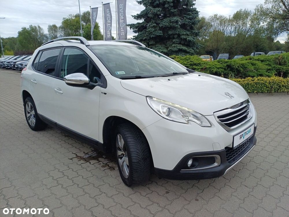 Peugeot 2008 1.2 Pure Tech Style S&S - 3