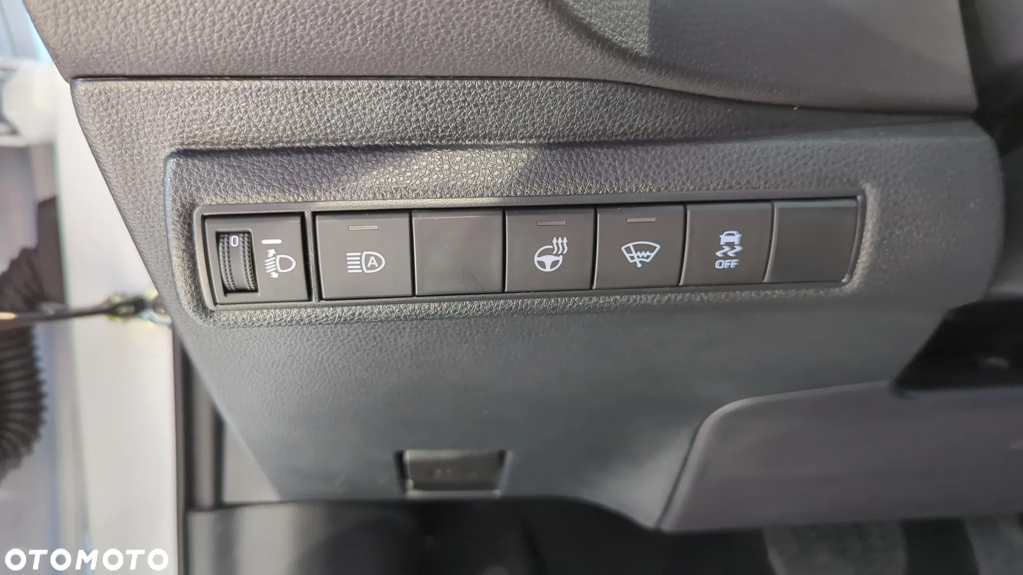 Suzuki Swace 1.8 Hybrid Premium Plus CVT - 33
