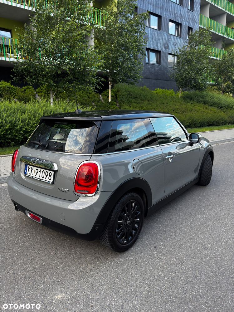 MINI Cooper Standard - 4