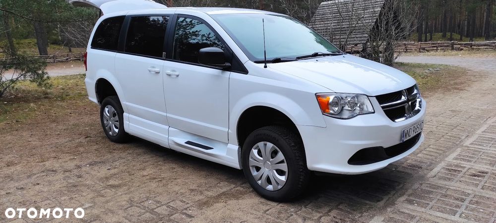 Dodge Caravan - 13