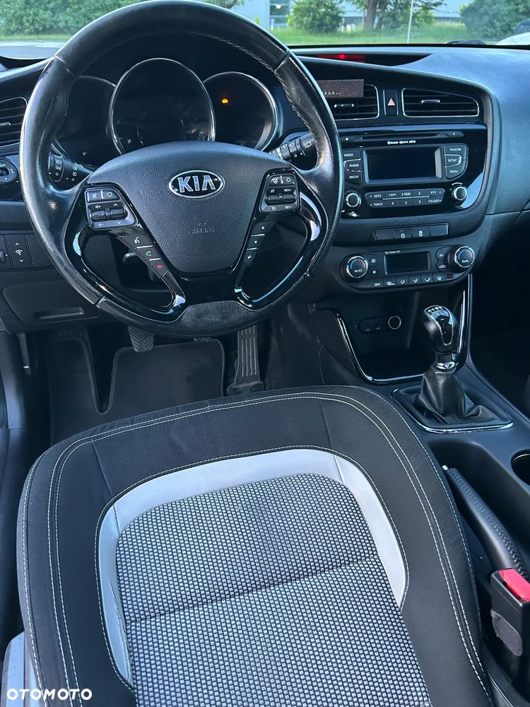 Kia Ceed 1.6 GDI L - 28