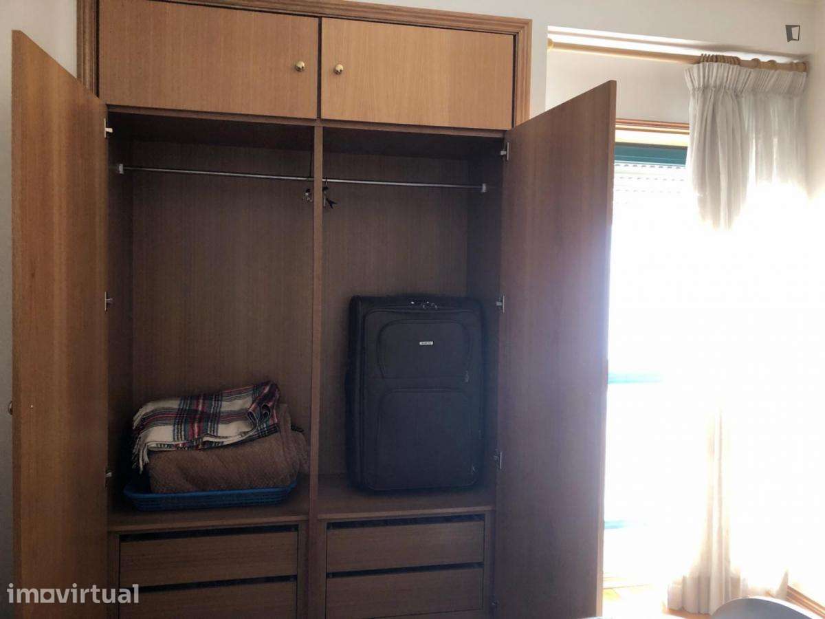 Quarto - localizado em Oeiras Lisbon - Grande imagem: 3/14