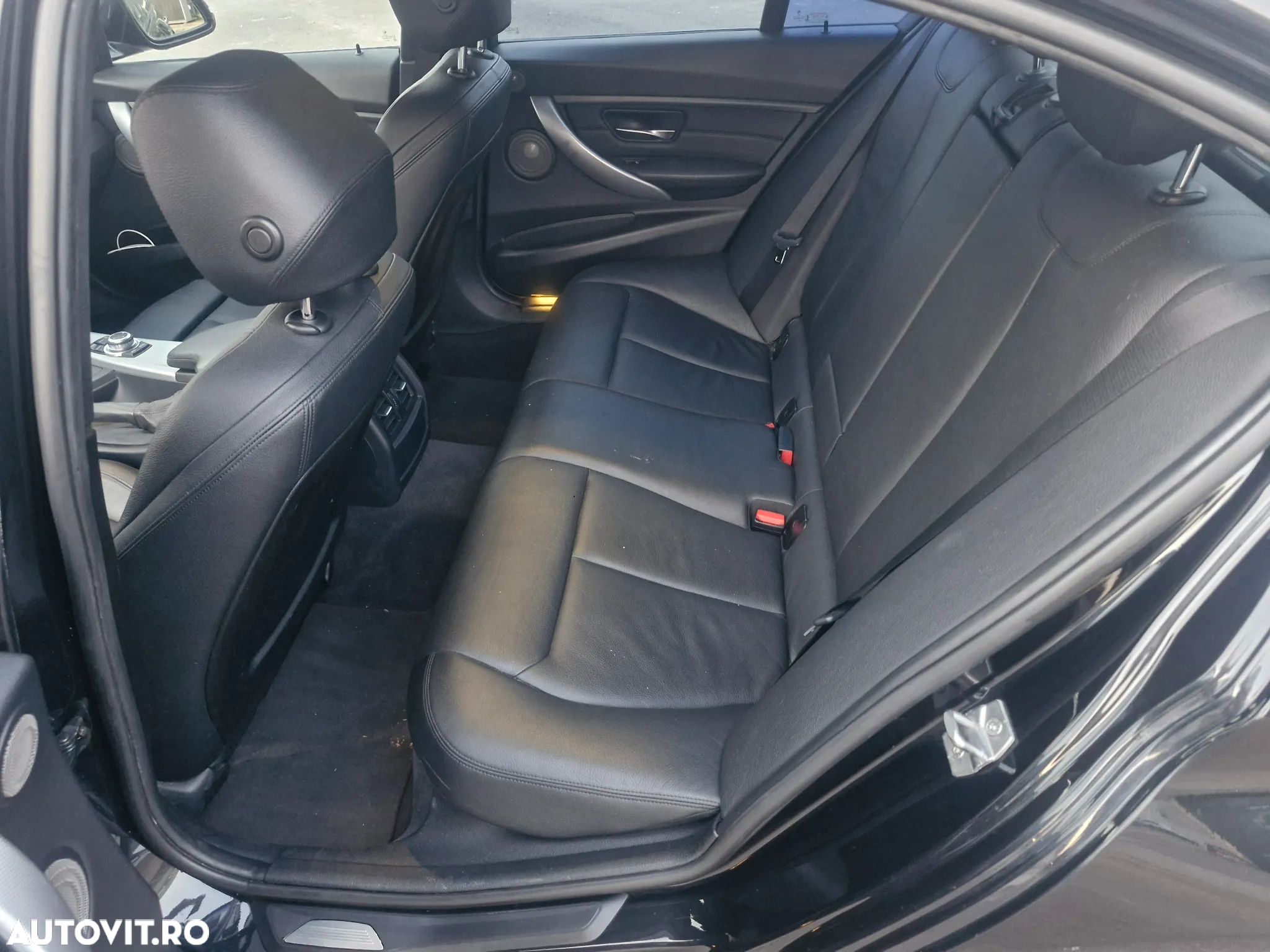 BMW Seria 3 335i xDrive Sport-Aut. - 8