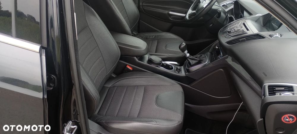 Ford Kuga ver-1-6-ecoboost-2x4-titanium - 10