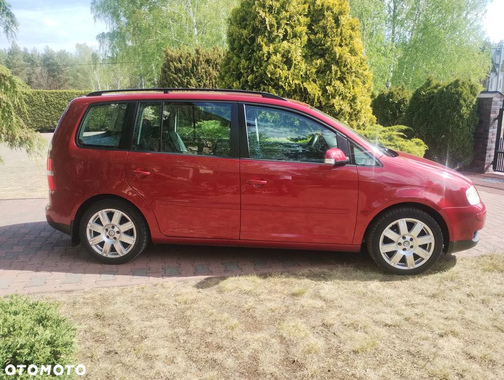 Volkswagen Touran - 5
