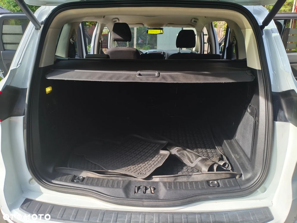 Ford S-Max - 32