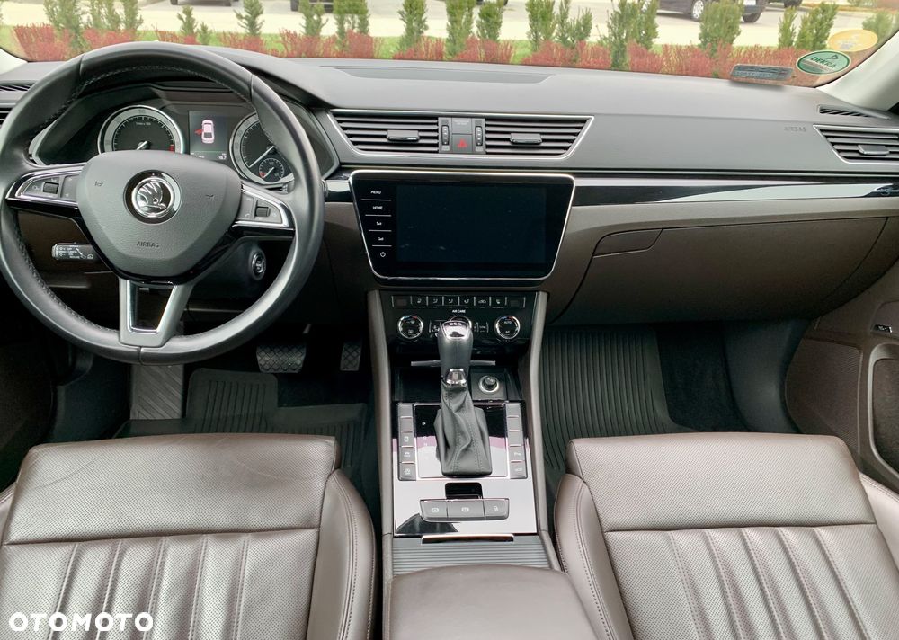 Skoda Superb 2.0 TDI L&K DSG - 13