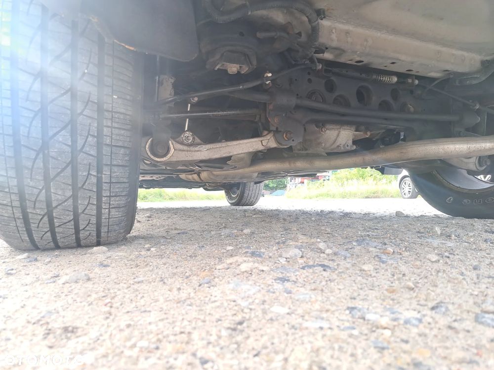 Jeep Grand Cherokee - 20