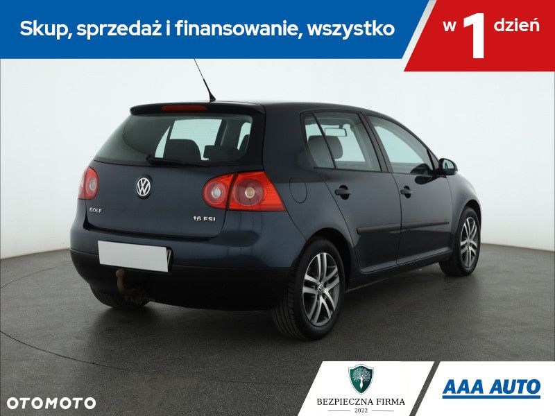Volkswagen Golf - 6
