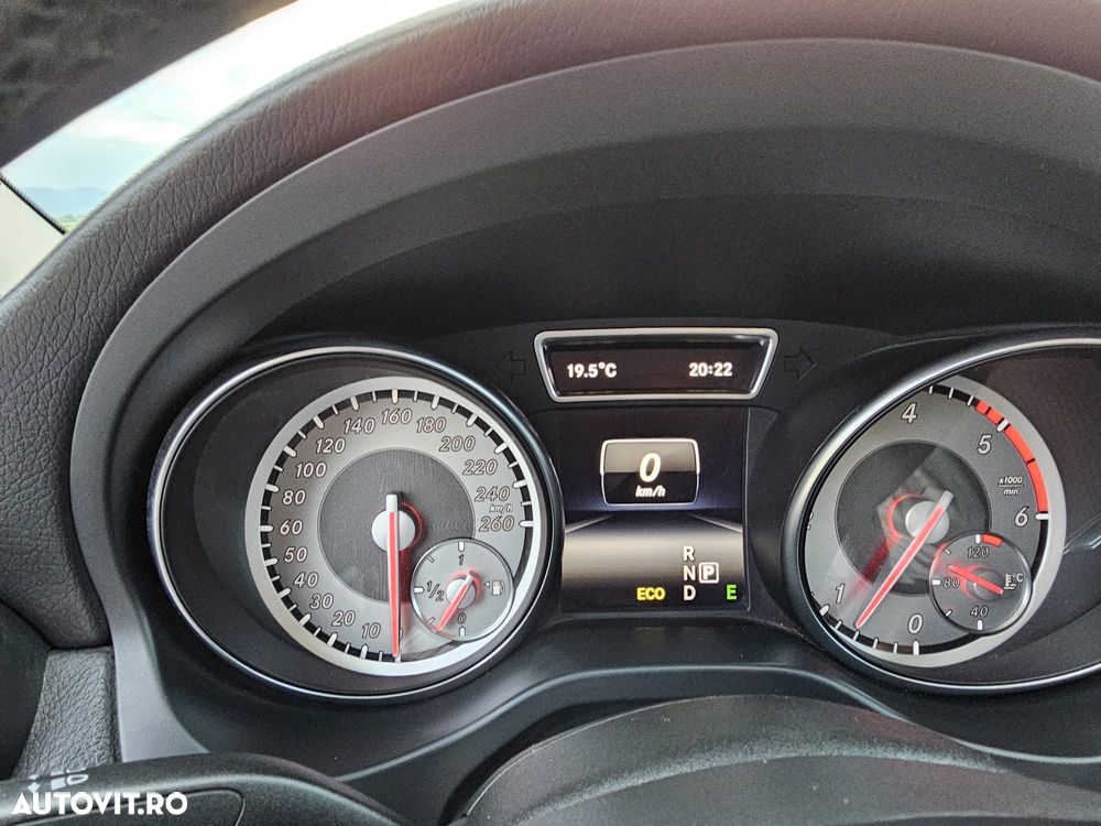 Mercedes-Benz CLA 220 - 8