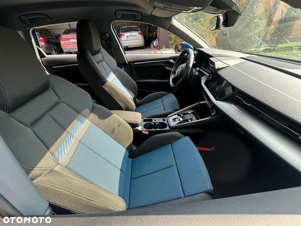 Audi A3 Sportback 35 TFSI cylinder on demand S tronic design - 11