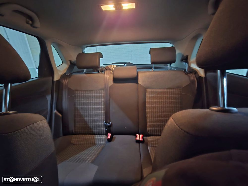 VW Polo 1.4 TDi Confortline - 12