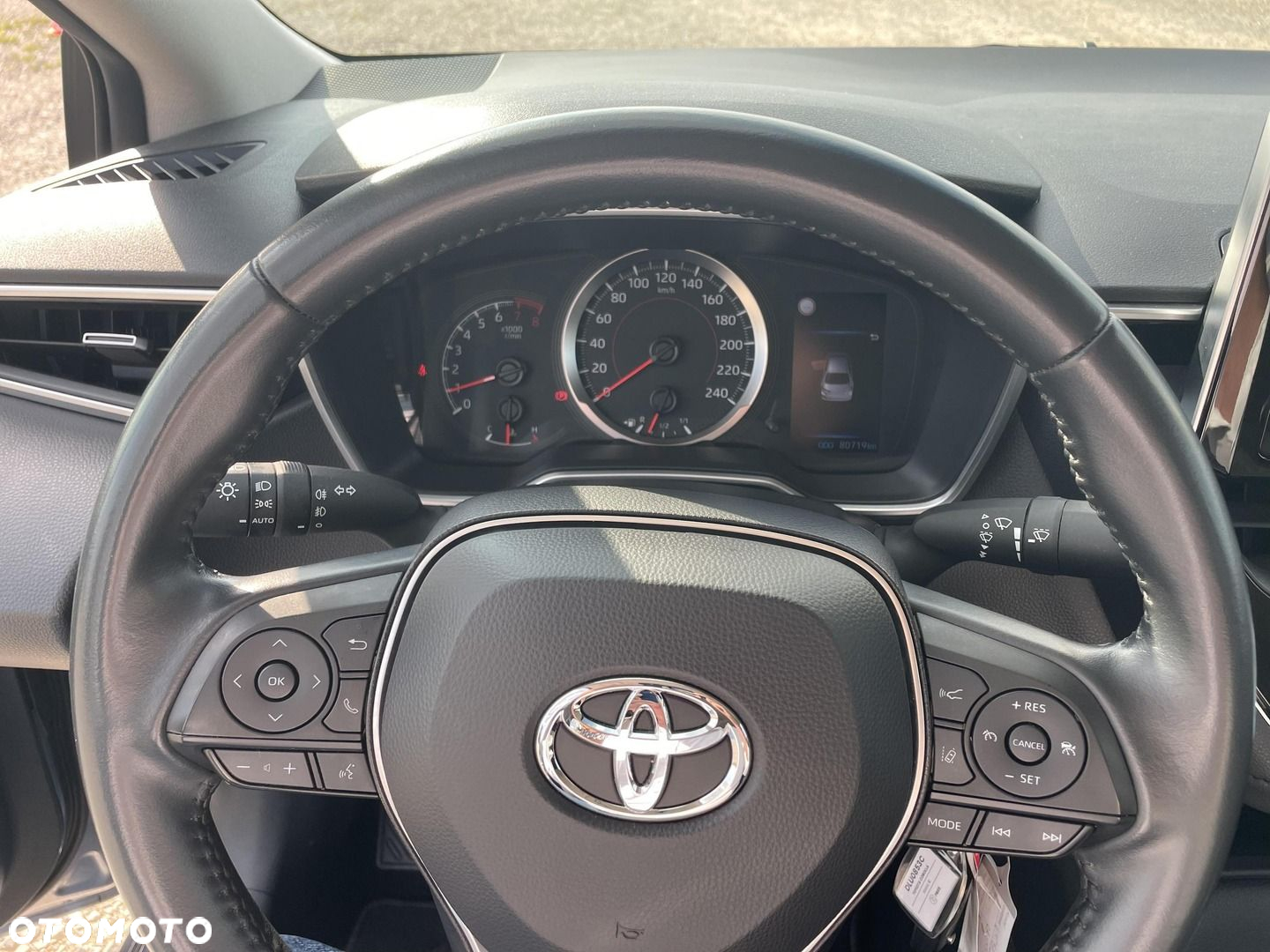 Toyota Corolla - 11