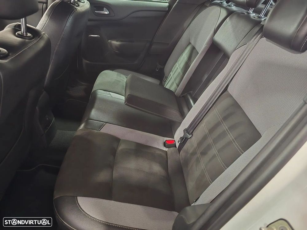 Citroën DS4 1.6 BlueHDi So Chic EAT6 - 18