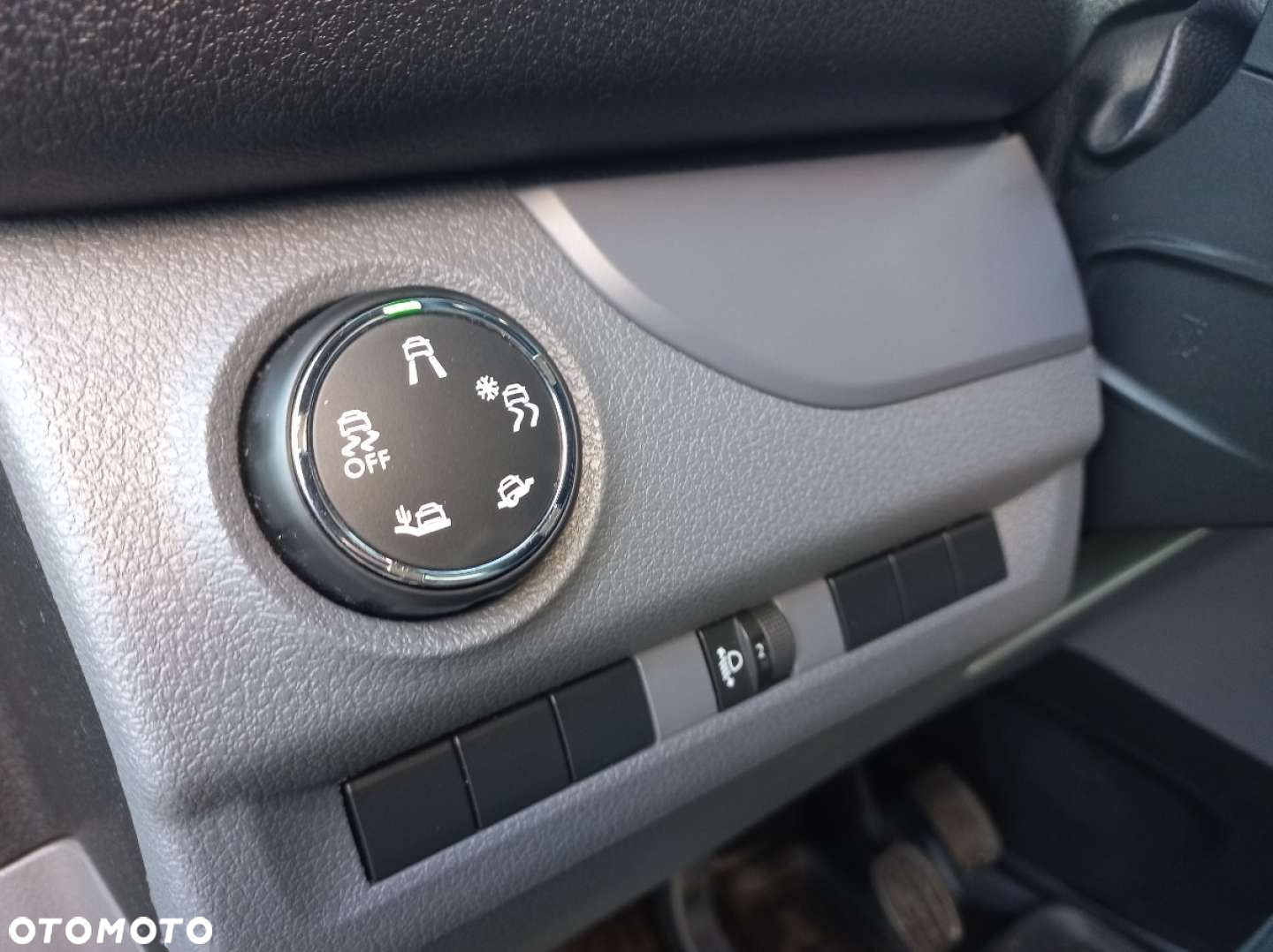 Peugeot EXPERT - 12