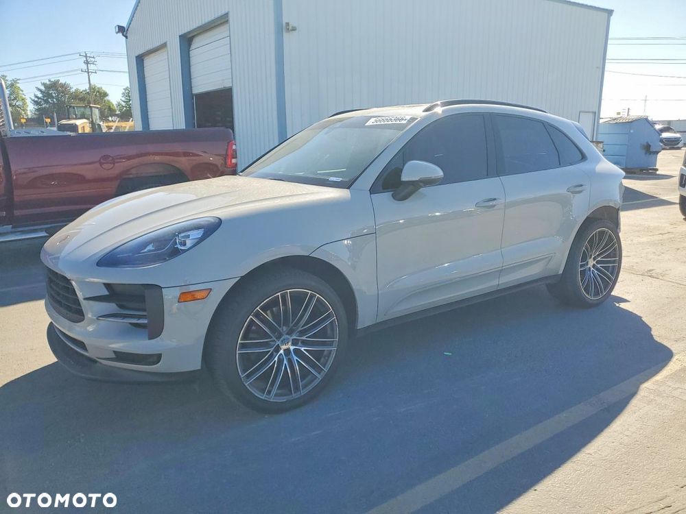 Porsche Macan - 3