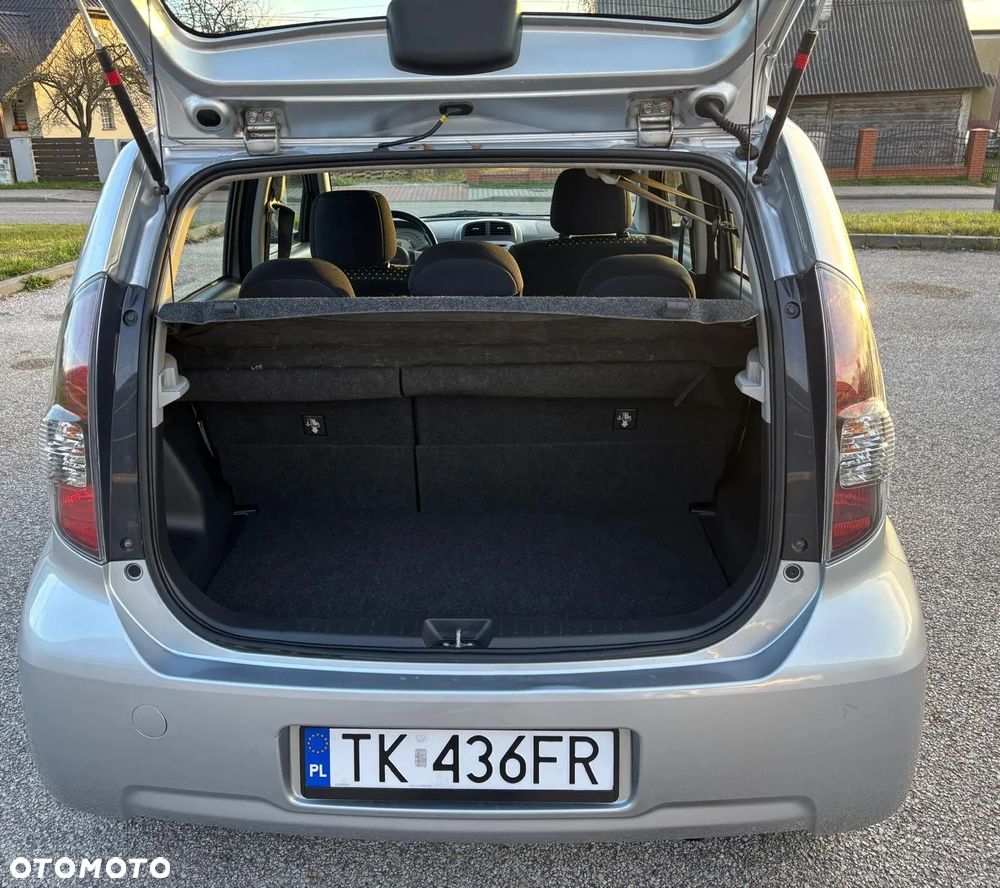 Daihatsu Sirion 1.3 - 6
