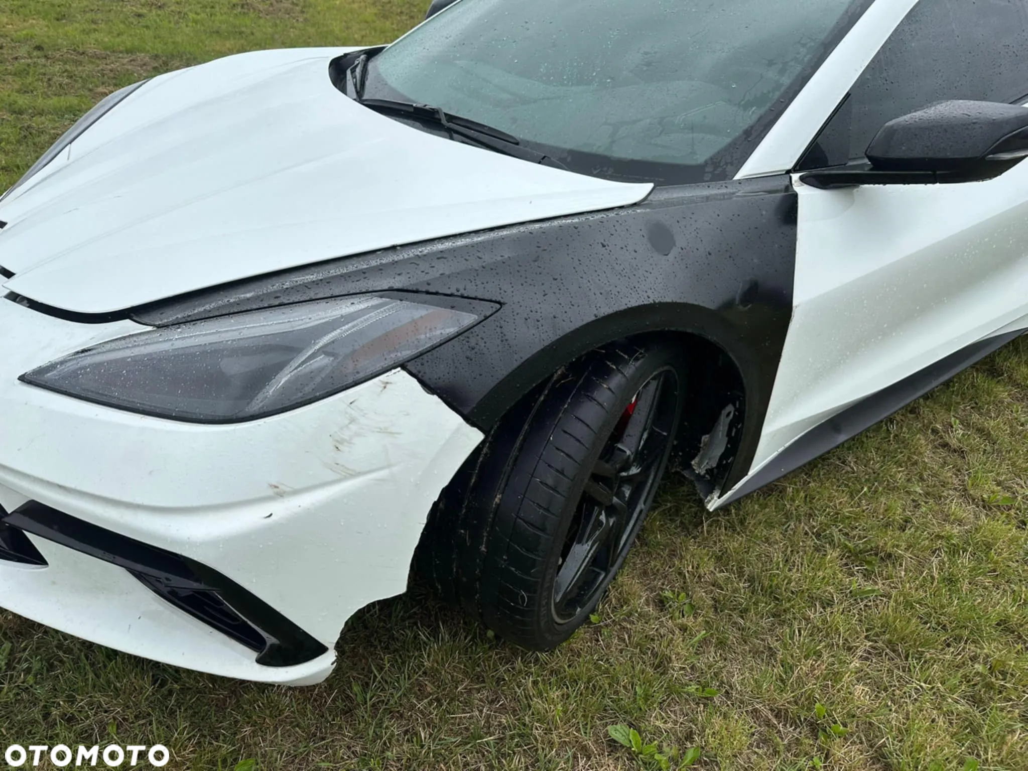 Chevrolet Corvette - 17