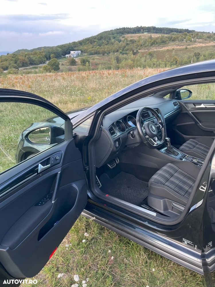 Volkswagen Golf 2.0 TDI DPF BMT DSG GTD - 15
