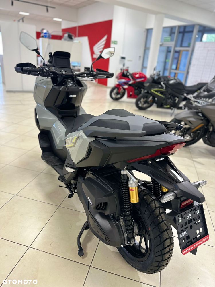 Honda ADV350 - 9