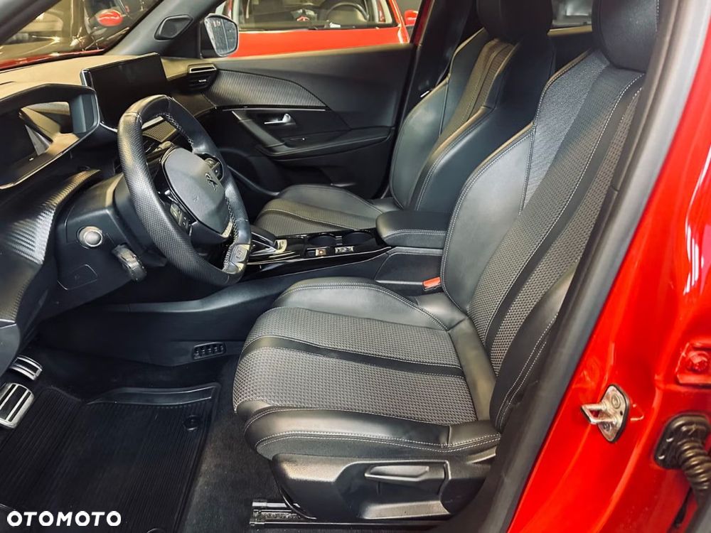 Peugeot 2008 136 GT - 15