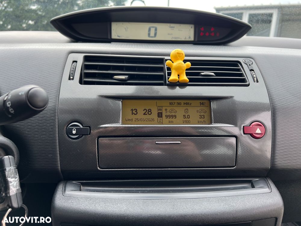 Citroën C4 1.6 HDi 16V VTR - 12