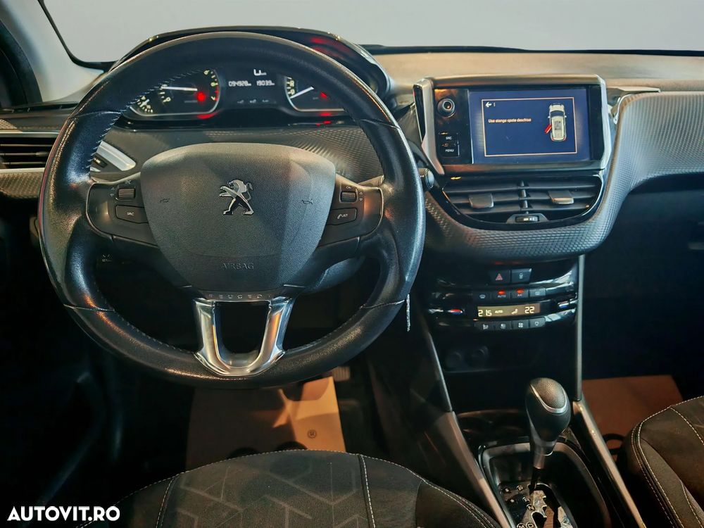 Peugeot 2008 1.2 PureTech Turbo EAT6 S&S Allure - 11