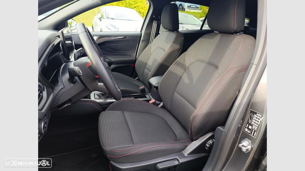 Ford Focus SW 1.0 EcoBoost MHEV ST-Line X - 19