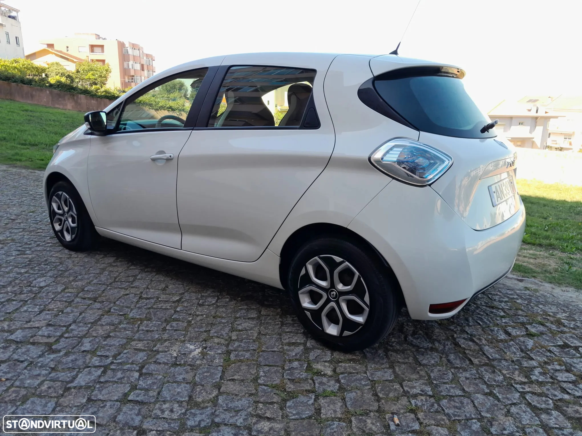 Renault Zoe (c/ Bateria) 41 kwh Life - 4