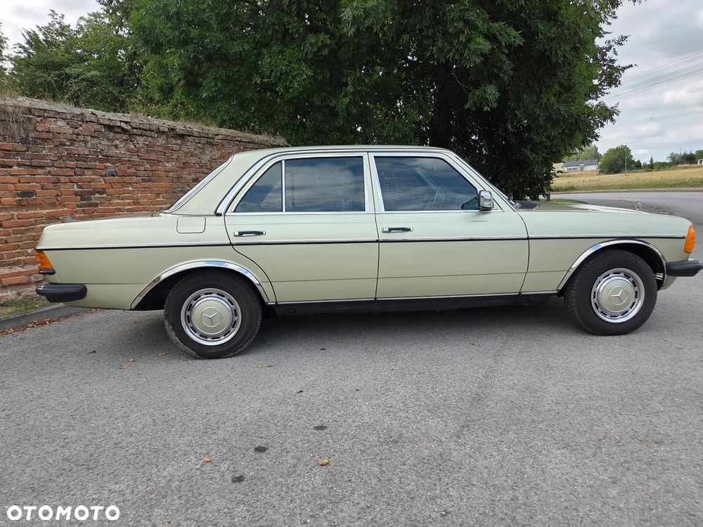 Mercedes-Benz W123 - 8
