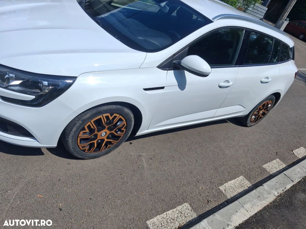 Renault Megane Energy dCi Intens - 8