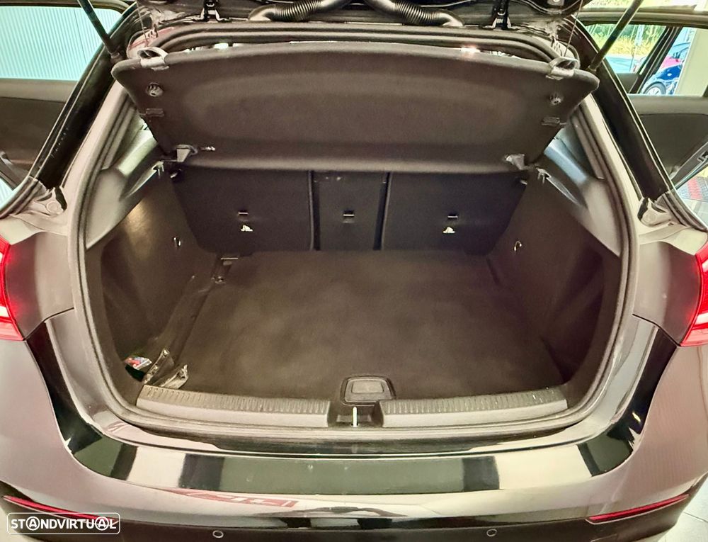 Mercedes-Benz A 180 d AMG Line Aut. - 35