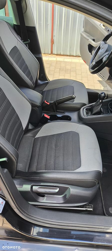 Volkswagen Jetta 2.0 TDI Highline - 15
