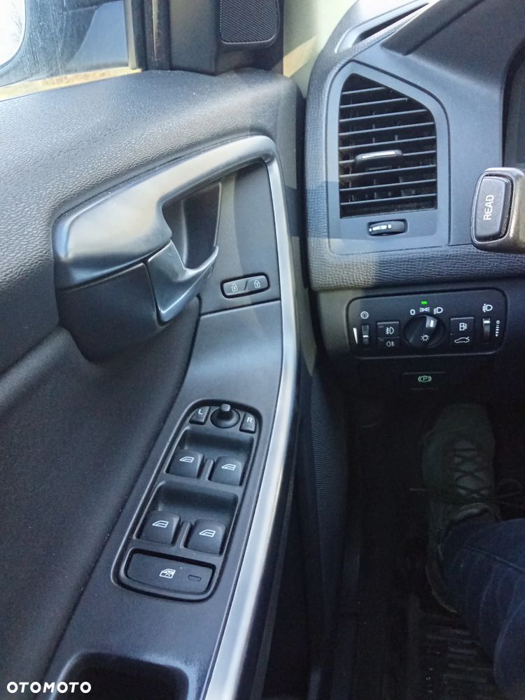 Volvo XC 60 2.4D AWD - 8