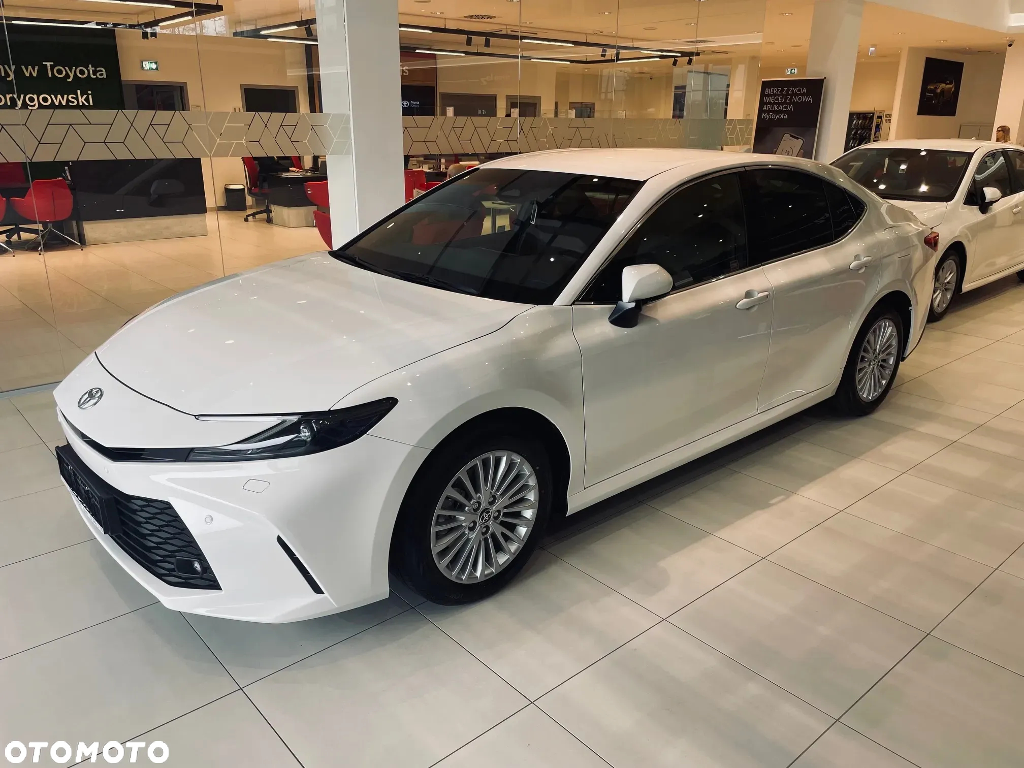 Toyota Camry - 6