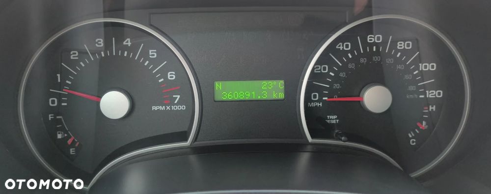 Ford Explorer 4.0 4WD - 17