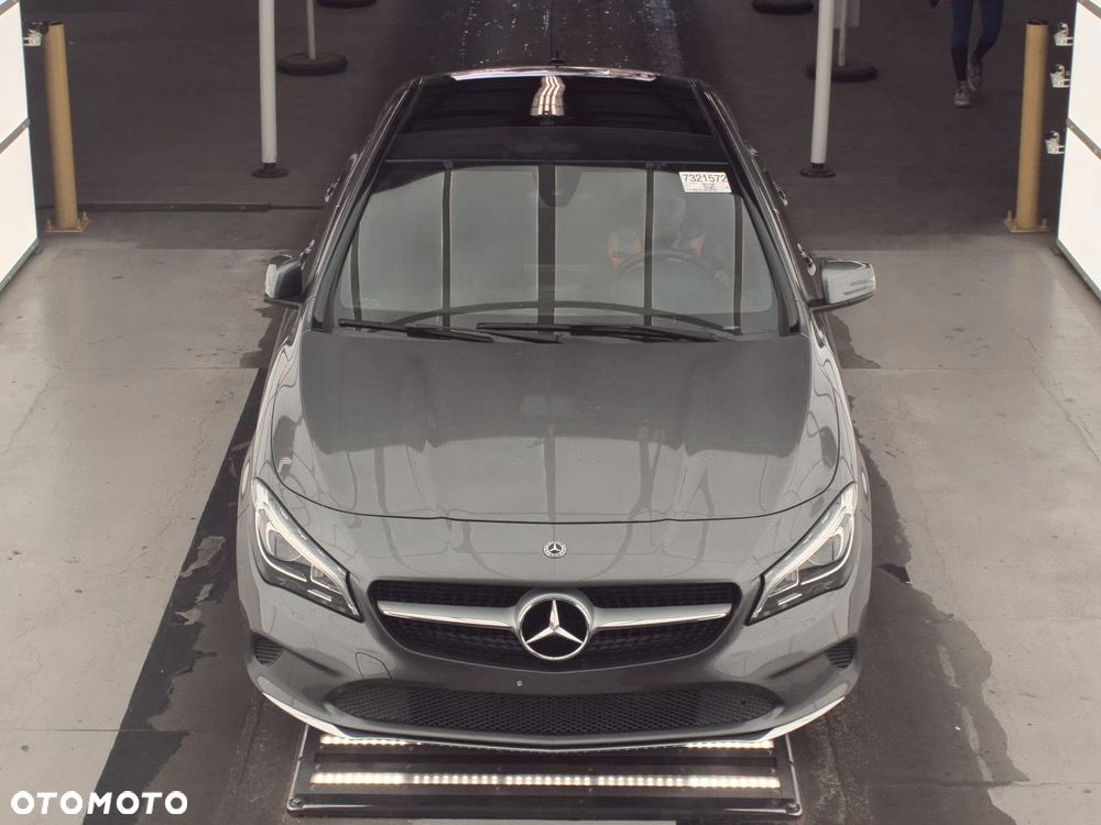 Mercedes-Benz CLA - 4