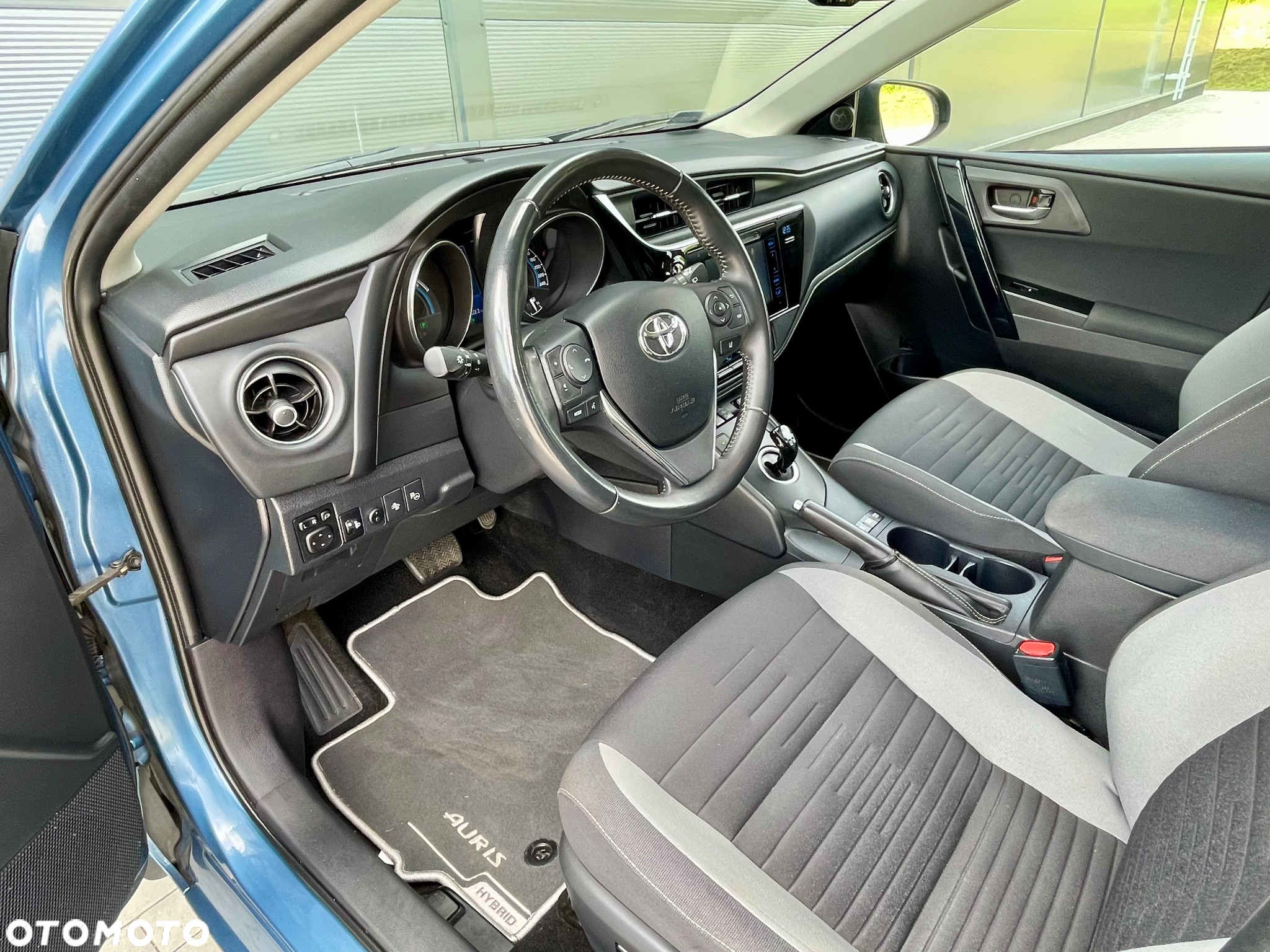 Toyota Auris Hybrid 135 Premium - 9