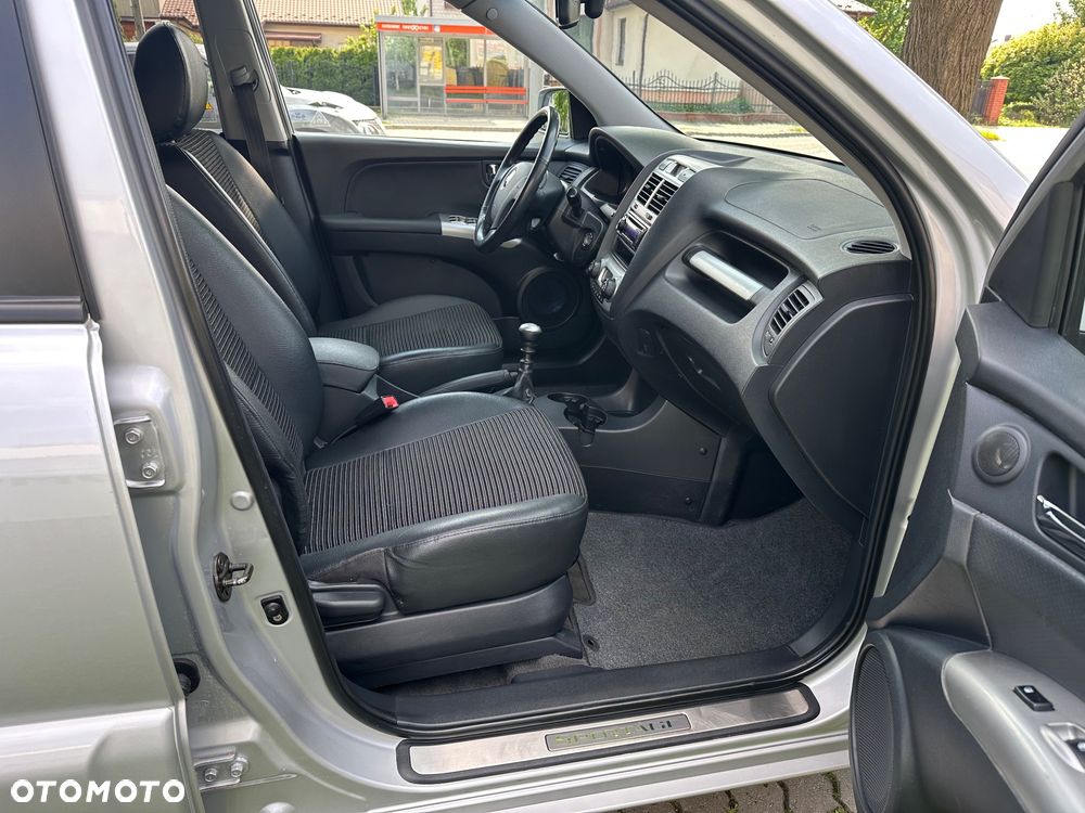 Kia Sportage 2.0 CRDI 4WD Cup - 16