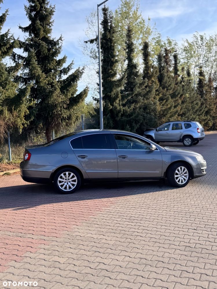 Volkswagen Passat 2.0 TDI Comfortline - 7